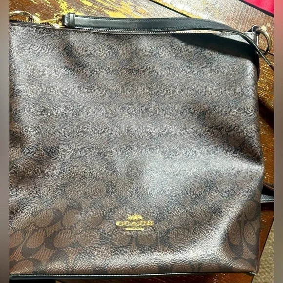 COACH Crossbody Large - Picture 1 of 6